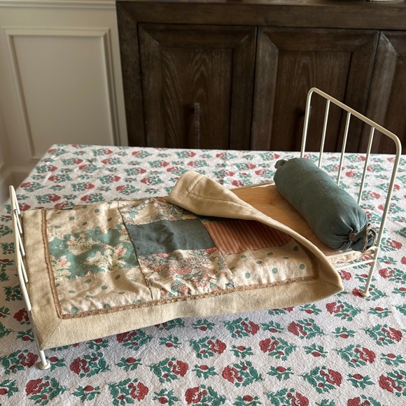 Maileg Retired Medium Metal Bed with Patchwork Quilt, pillow & mattress - Picture 5 of 6